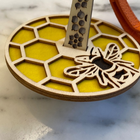 Wrist Yarn Holder: Bumble Bee Honeycomb Design Wood Crochet Knitting Carousel - Picture 4 of 4